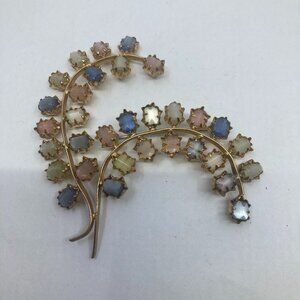 Vtg 1950 AUSTRIA ? 3 3/4" chunky  glass fern wreath brooch